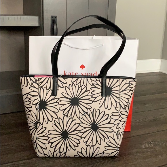 NWT ❤️last one❤️Auth. Kate Spade Medium Tote Bag - Picture 4 of 8